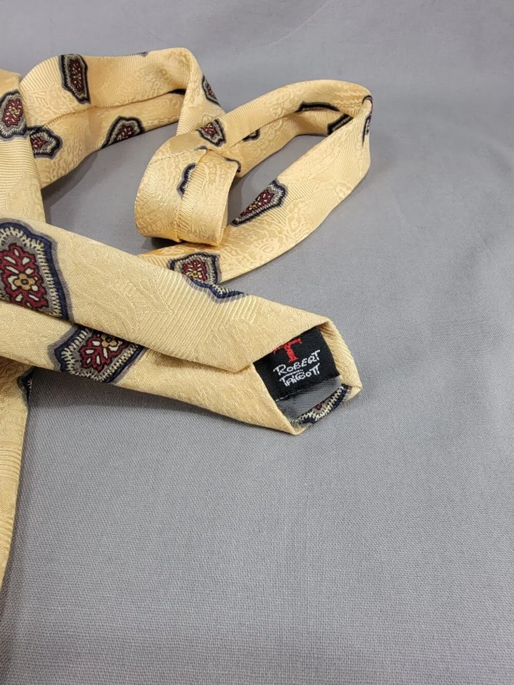 Vtg Robert Talbott Best of Class Silk Necktie Tie Mens Yellow Red Geometric USA